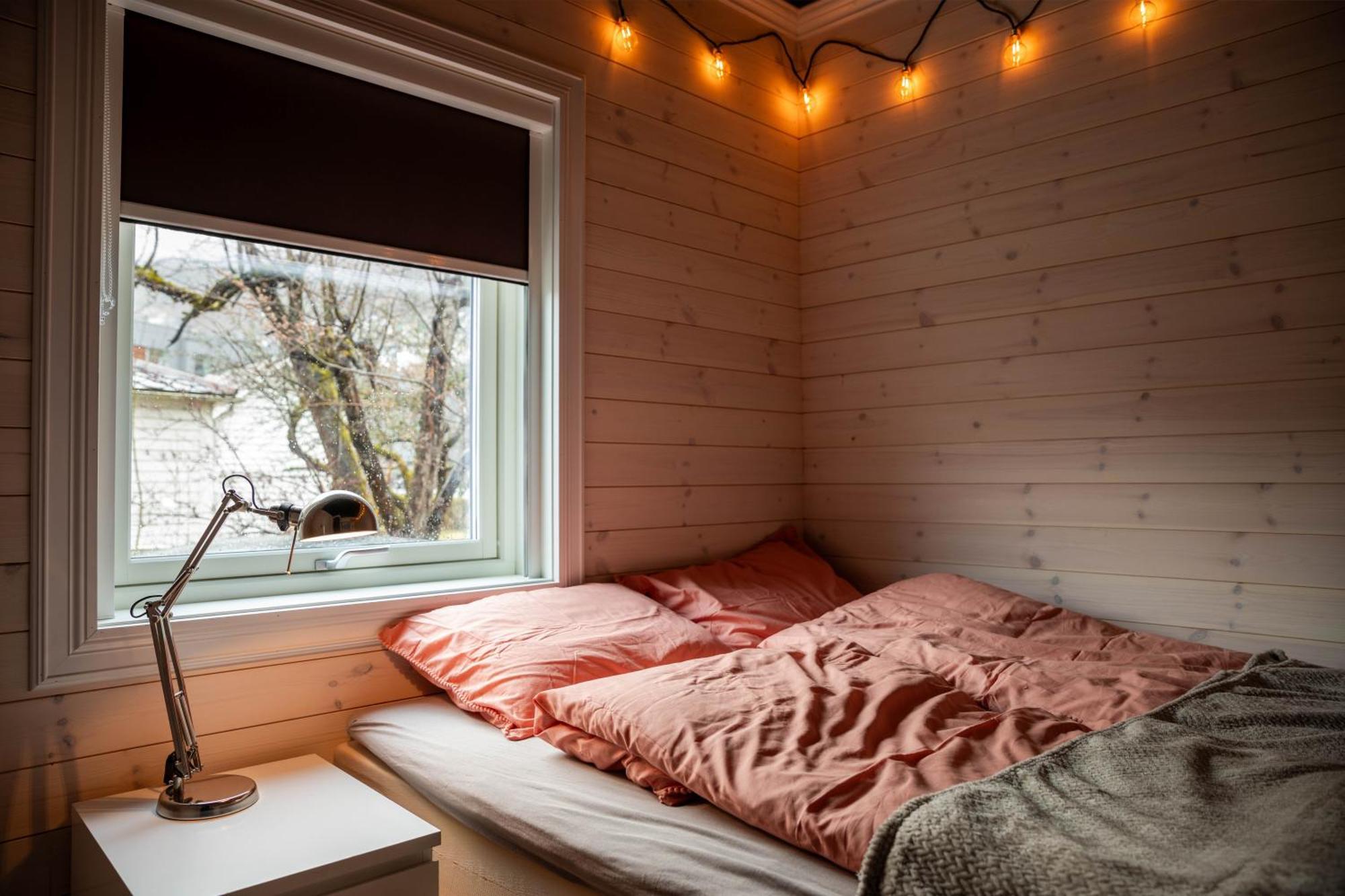 Huset Pa Plassen Sogndal Bagian luar foto